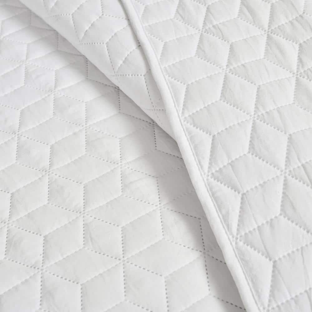 White Queen Microfiber Bedspread Set with Ruffle Skirt