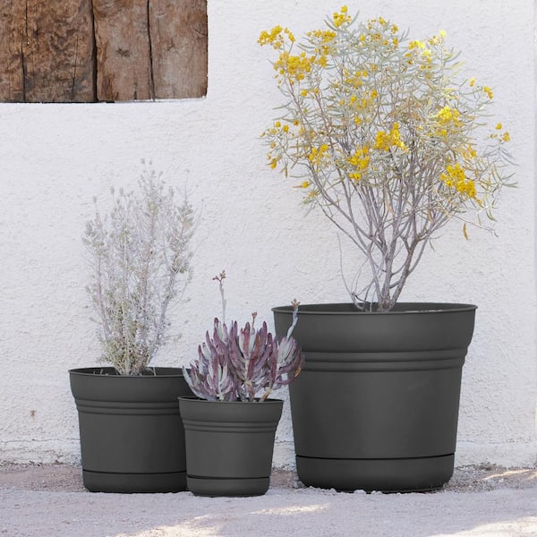 Saturn 12 in. Charcoal Plastic Planter with Saucer