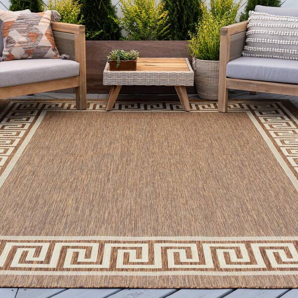 6 Rugs to Style Your Small Outdoor Space