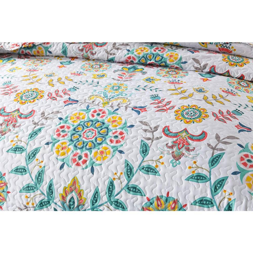King White Microfiber Bohemian Floral Quilt Set