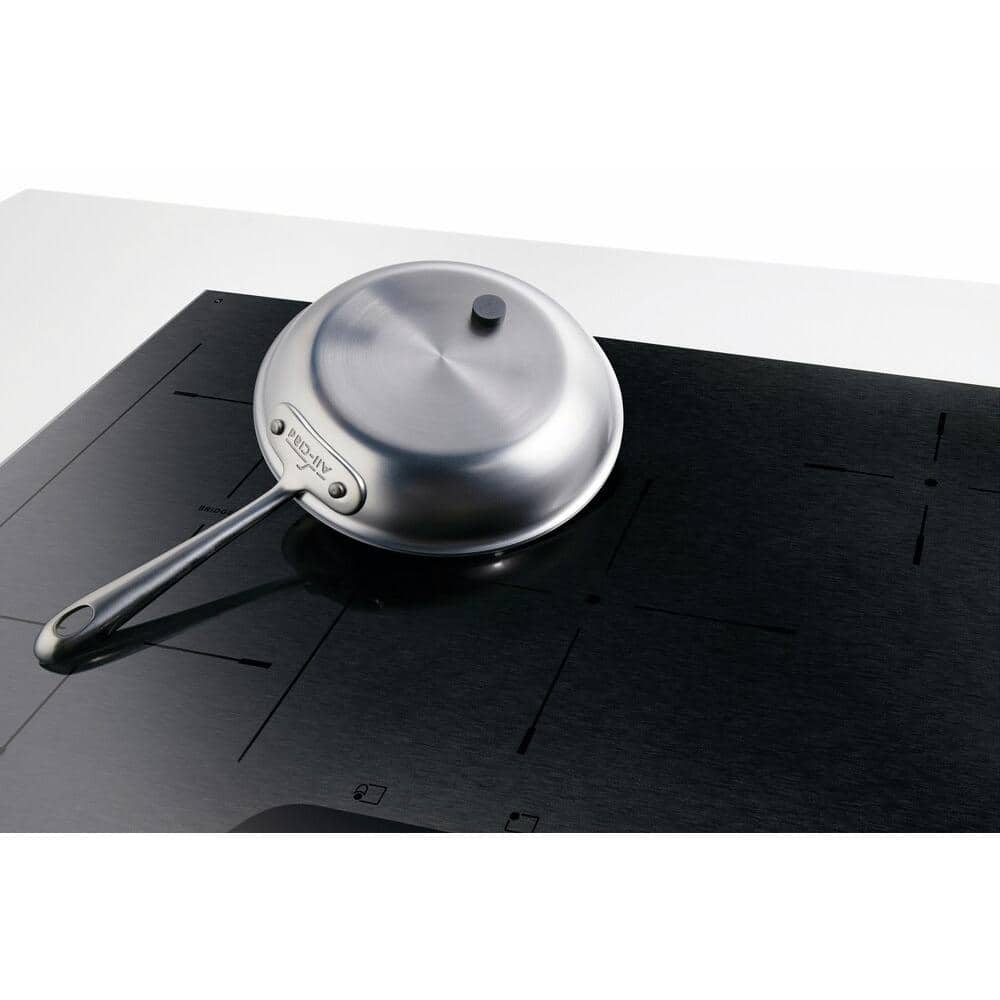 Professional 30" Black Ceramic Induction Cooktop with Stainless Steel Controls