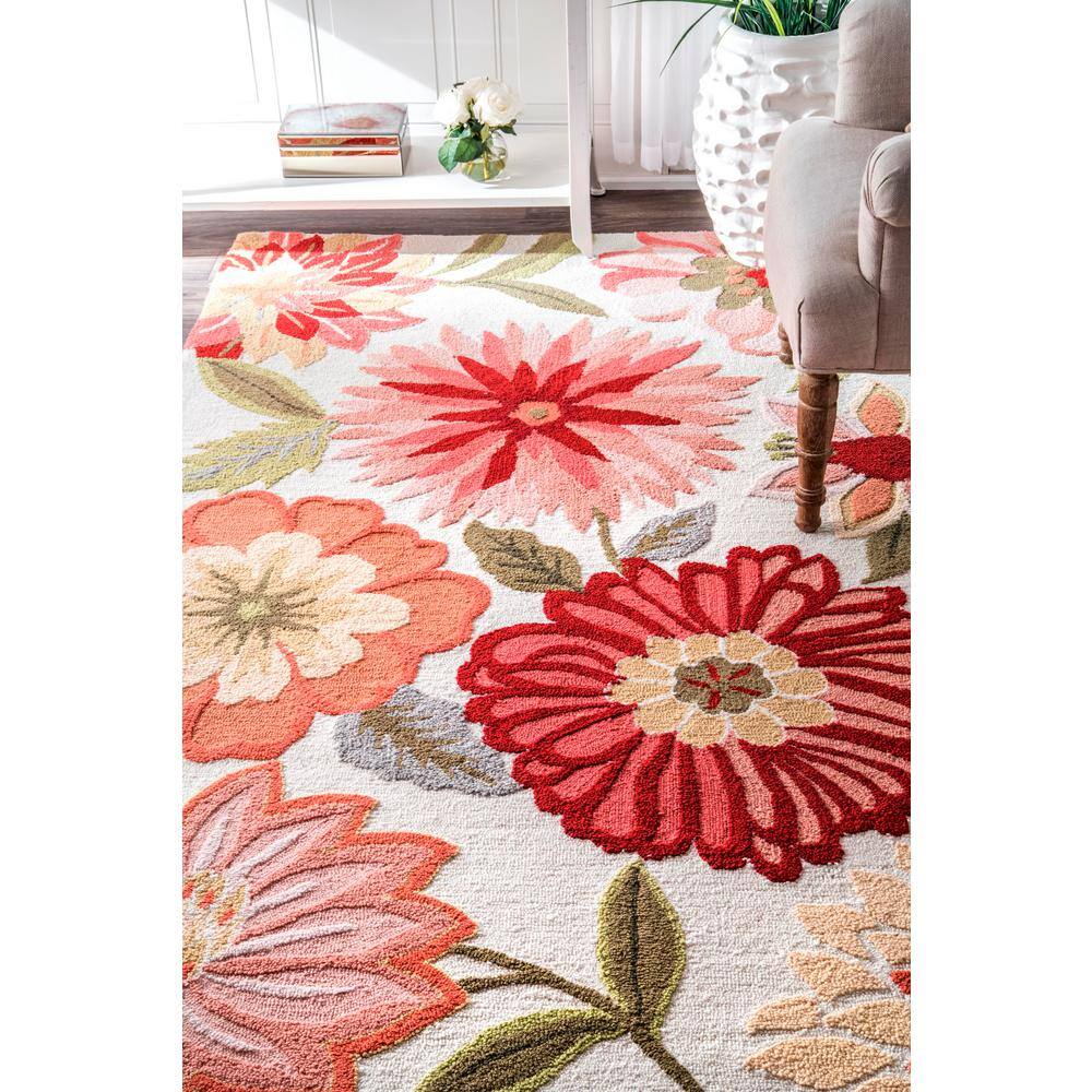 Handmade Red Floral Tufted Wool Area Rug, 5' x 8'