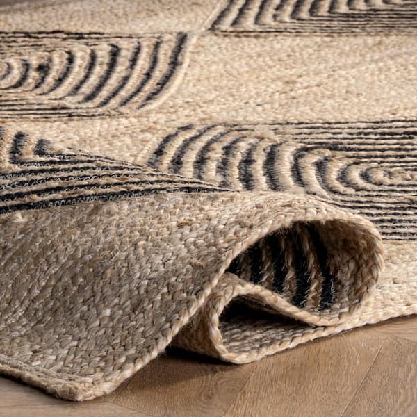 https://images.thdstatic.com/productImages/74ff6ca7-d303-5bd8-9ecb-bc482ace7221/svn/natural-nuloom-area-rugs-nisy01a-508-1f_600.jpg