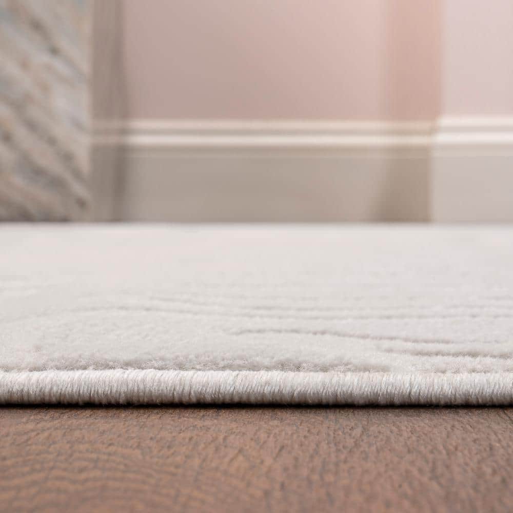 Alcina 8' x 10' White/Cream Abstract High-Low Area Rug