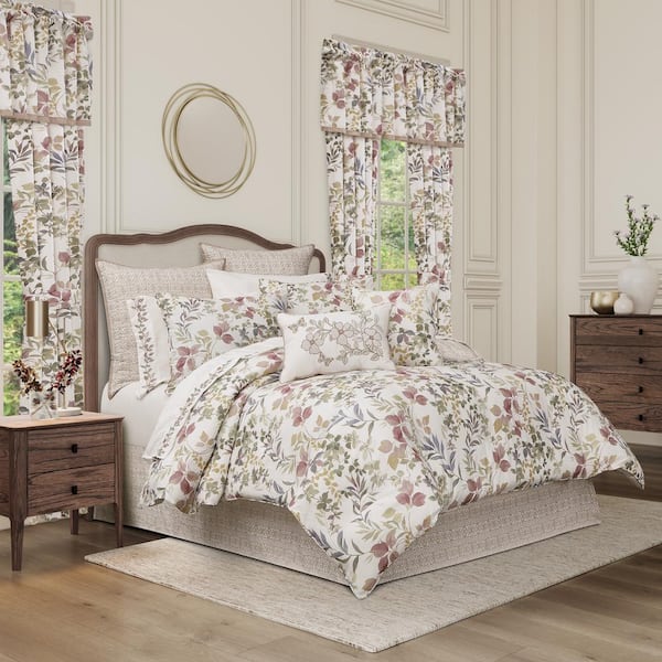 J QUEEN NEW YORK INC Ridgewood 4-Pieces Rose Polyester King Comforter Set