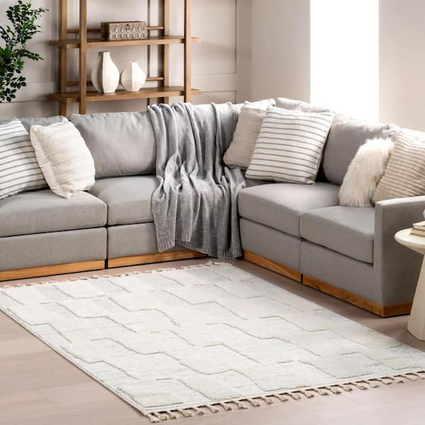 Magnolia High-Low Geometric Tasseled Light Beige 5 ft. x 8 ft. Area Rug