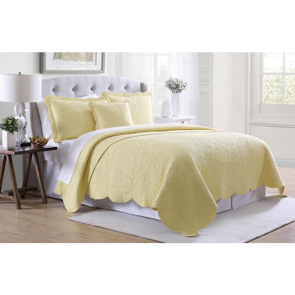 American Traditions French Tile Scalloped Twin 3-Piece Cotton Quilt Set in Yellow
