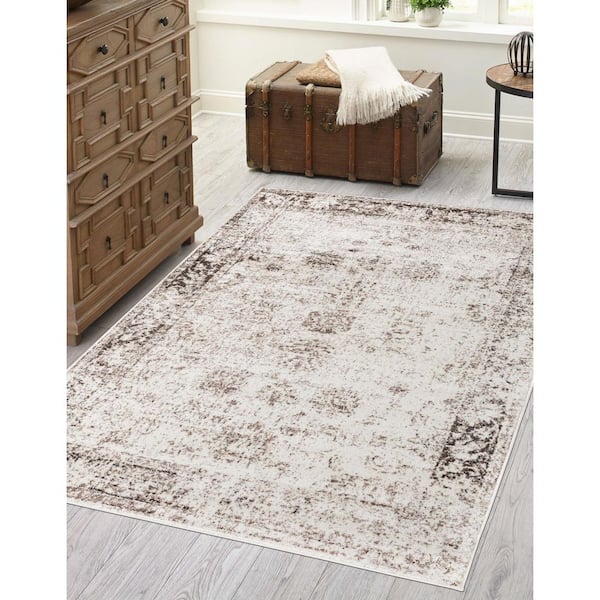 Sofia Casino Beige 4' 0 x 6' 0 Area Rug