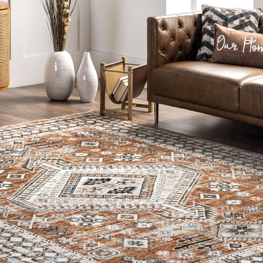 Vanesa Rust Medallion Synthetic 4' x 6' Area Rug