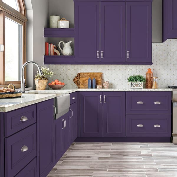 ハリネズミハウス　パープル BEHR PREMIUM 1 gal. #P570-7 Proper Purple Satin Enamel Interior