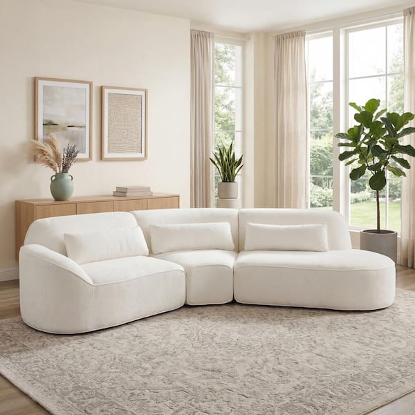 CHRISTOPHER KNIGHT HOME Winston 123.23 in. Polyester Upholstery
