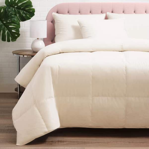 CosmoLiving by Cosmopolitan White Organic Cotton Prime Feather Fiber Full/Queen Comforter
