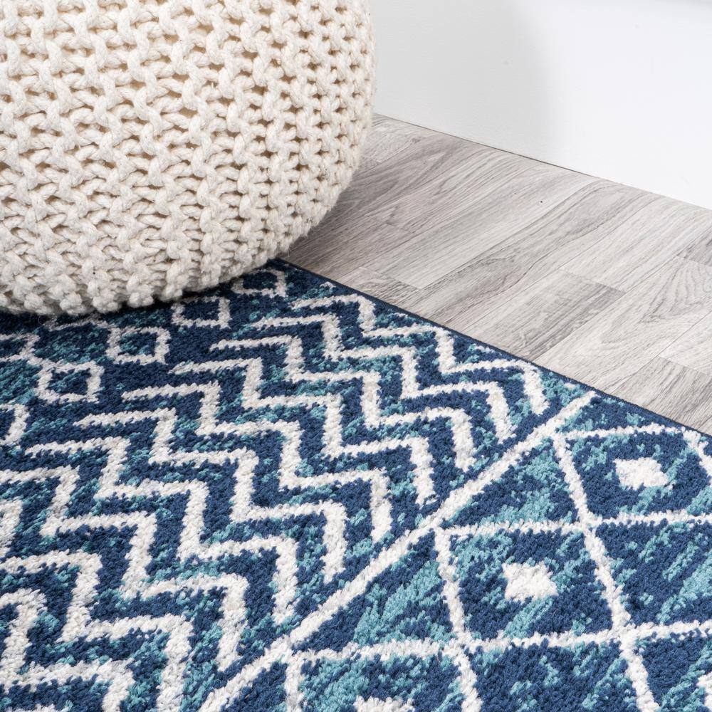 Navy and Cream Reversible Synthetic Geometric Area Rug 5' x 8'