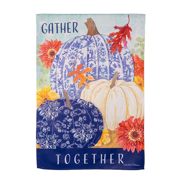 Evergreen Enterprises 2 ft. x 3-1/2 ft. Changing Seasons Pumpkins Suede House Flag