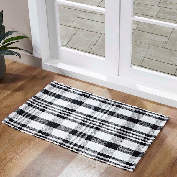 Plaid 2 x 3 Black/White Washable Area Rug