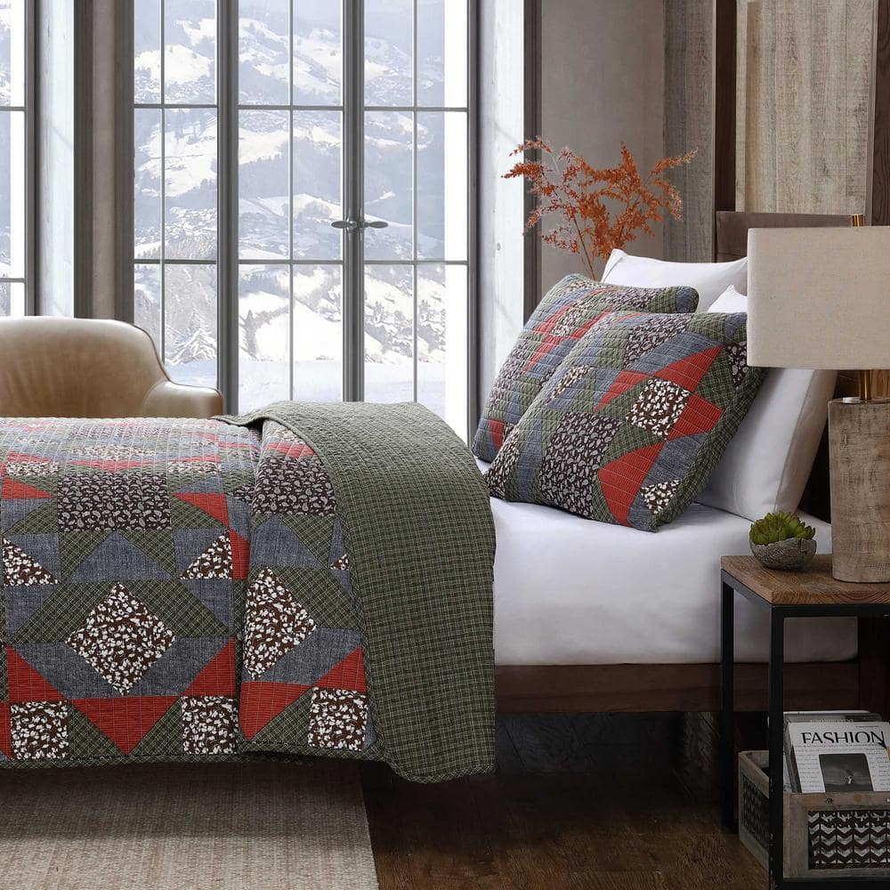 Full Patchwork Cotton Reversible Quilt Set in Brown