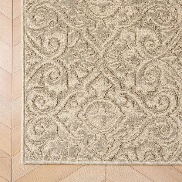 Feya Solid Berber 2 ft. x 5 ft. Tufted Medallion Polypropylene Runner Rug