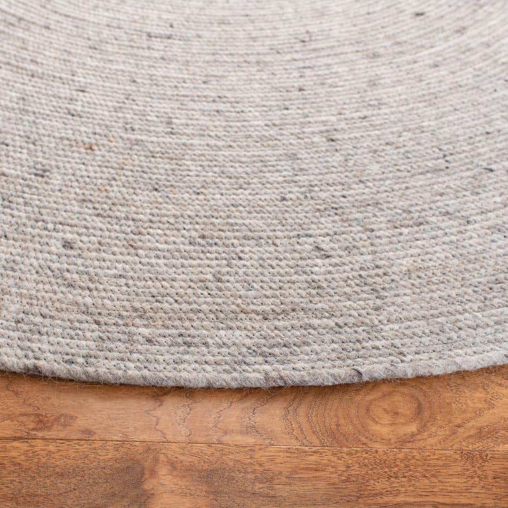 Handmade Gray Wool Braided Reversible Round Rug, 7' x 7'
