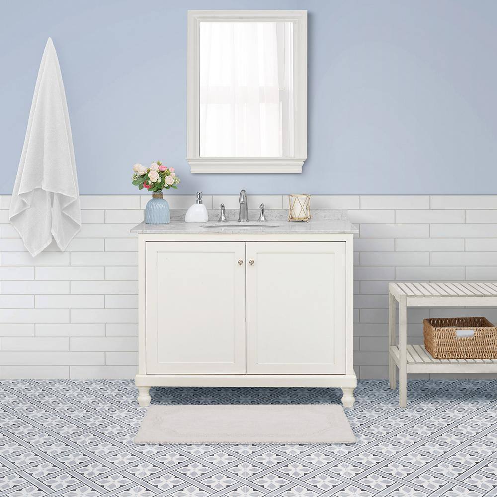 Ivory Reversible Cotton Bath Rug with Textured Design