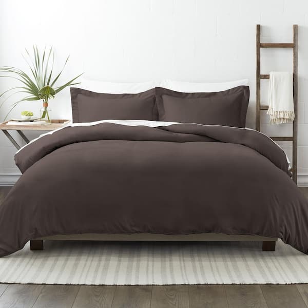 Becky Cameron Performance Chocolate Queen 3-Piece Duvet Cover Set