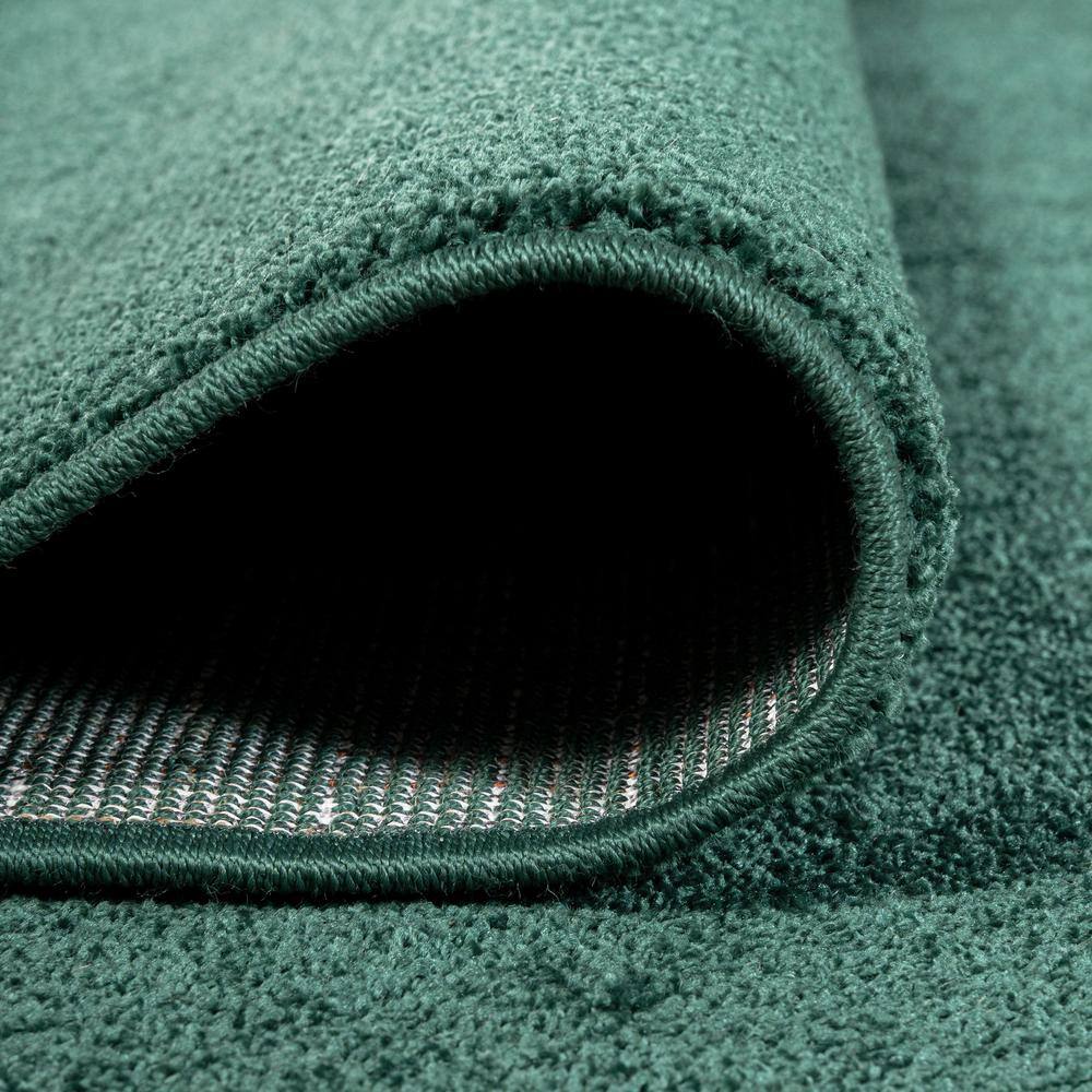 Reversible Emerald Solid Synthetic 4' x 6' Easy-Care Area Rug