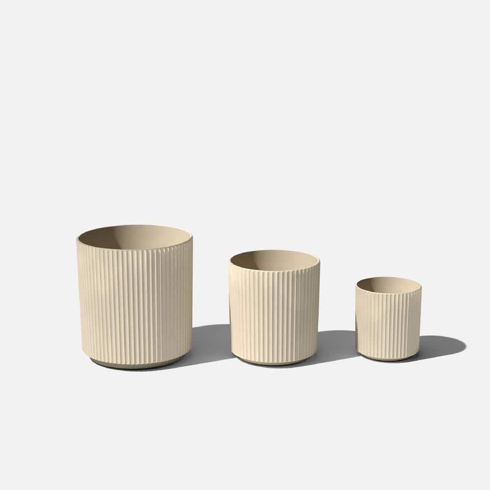 Demi Sand Plastic Round Planter Bundle with Drainage Holes  (18.5 in. L x 18.5 in. W x 20 in. H) (3-Pack) price history on PriceWatchPro