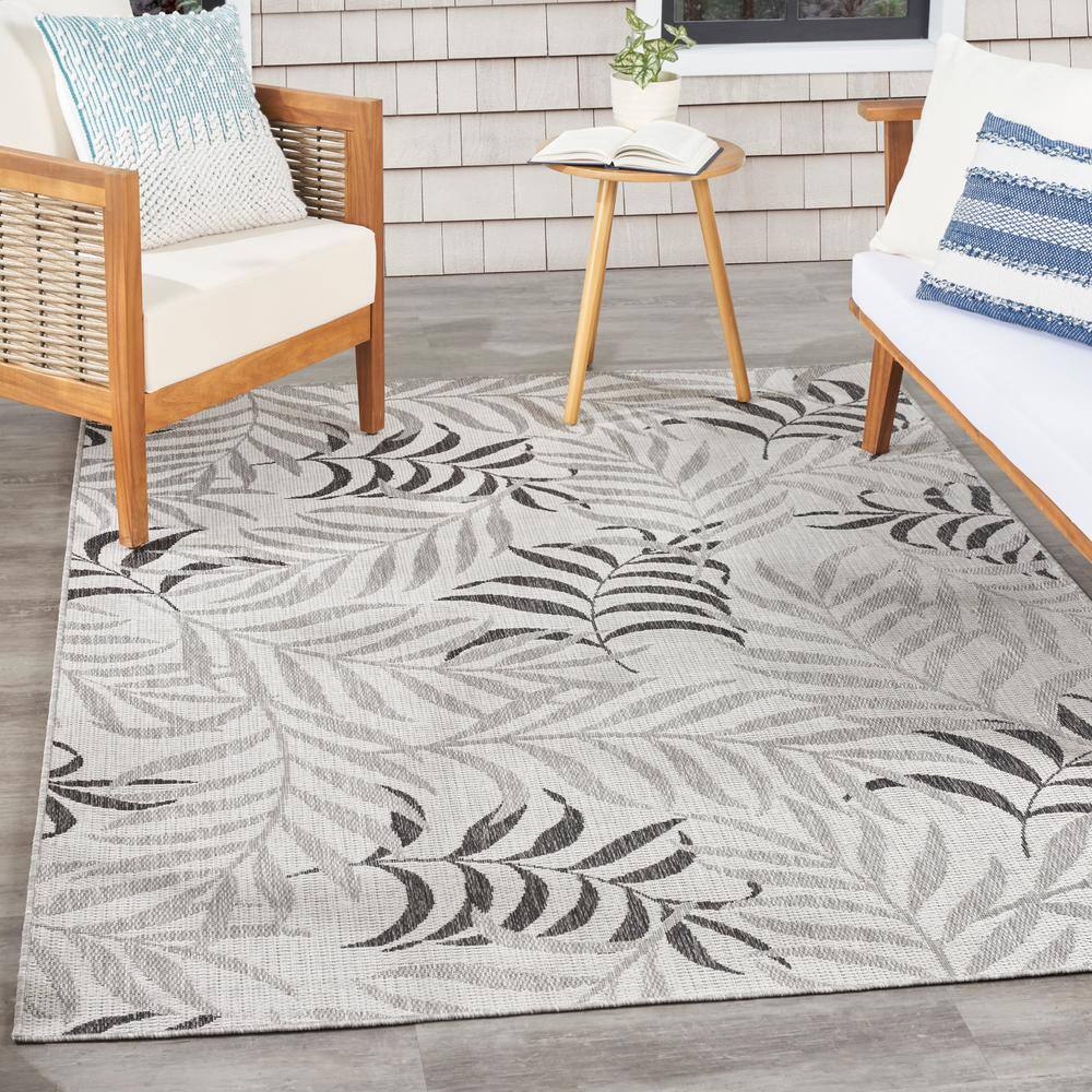 Gray Tropical Leaf Pattern 5' x 7' Synthetic Outdoor Rug
