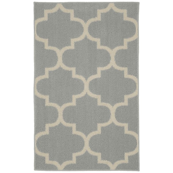 Garland Rug Large Quatrefoil Silver/Ivory 3 ft. x 4 ft. Area Rug