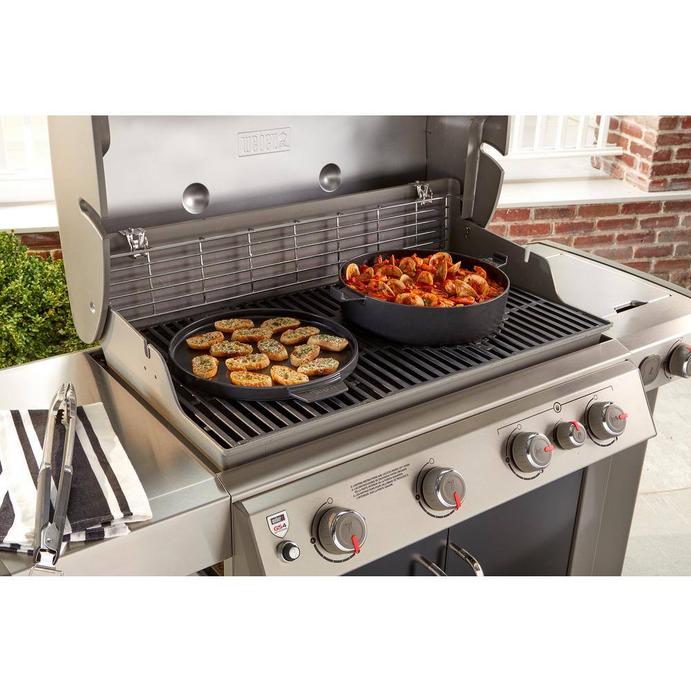 Black Enameled Cast Iron 7.25 Qt Dutch Oven with Lid