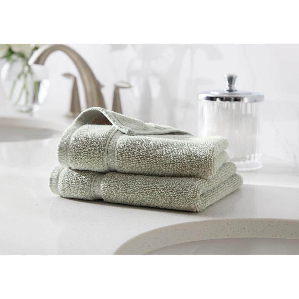 https://images.thdstatic.com/productImages/75f3cc40-5fbc-47c5-b30d-4fe75a3212e6/svn/willow-green-home-decorators-collection-bath-towels-0615wmoss-64_1000.jpg