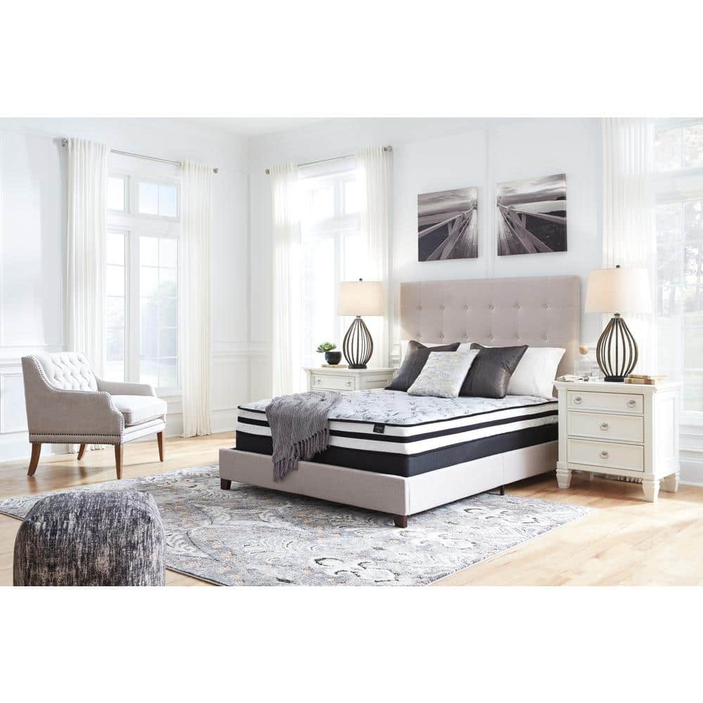 Queen White Innerspring Gel Memory Foam Mattress