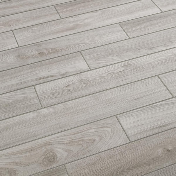 Daltile Regent Grove 6 in. x 36 in. Ash Gray Glazed Porcelain