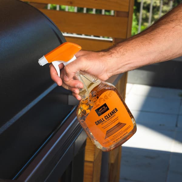 Grill Cleaner and Degreaser 32 oz.