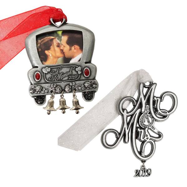 Gloria Duchin Wedding Car and Mr. and Mrs. Ornament Set