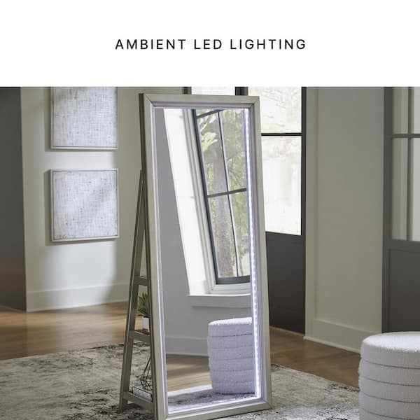 Signature DESIGN BY ASHLEY Evesen Sliver 28.13 in. W x 66 in. H