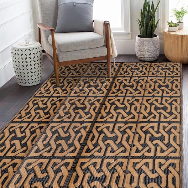 Brown 9 ft. x 12 ft. Modern Geometric Plastic Indoor/Outdoor Area Rug