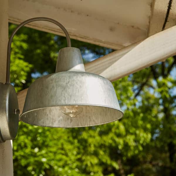 1- Light Galvanized Finished Outdoor Barn Sconce