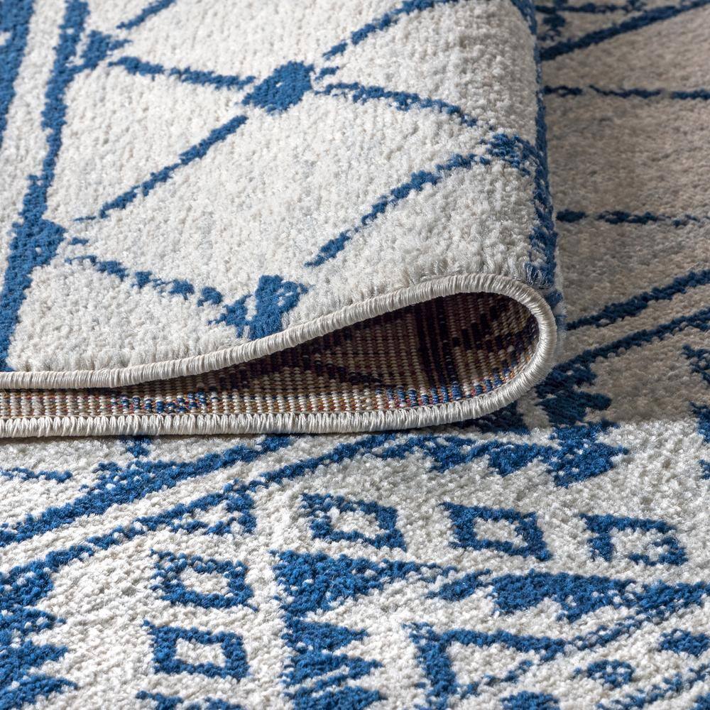 Moroccan Blue and Cream Synthetic 3' x 5' Area Rug