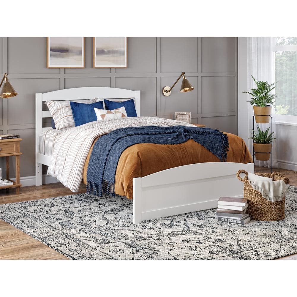 Warren White Solid Wood Queen Platform Bed with Slats