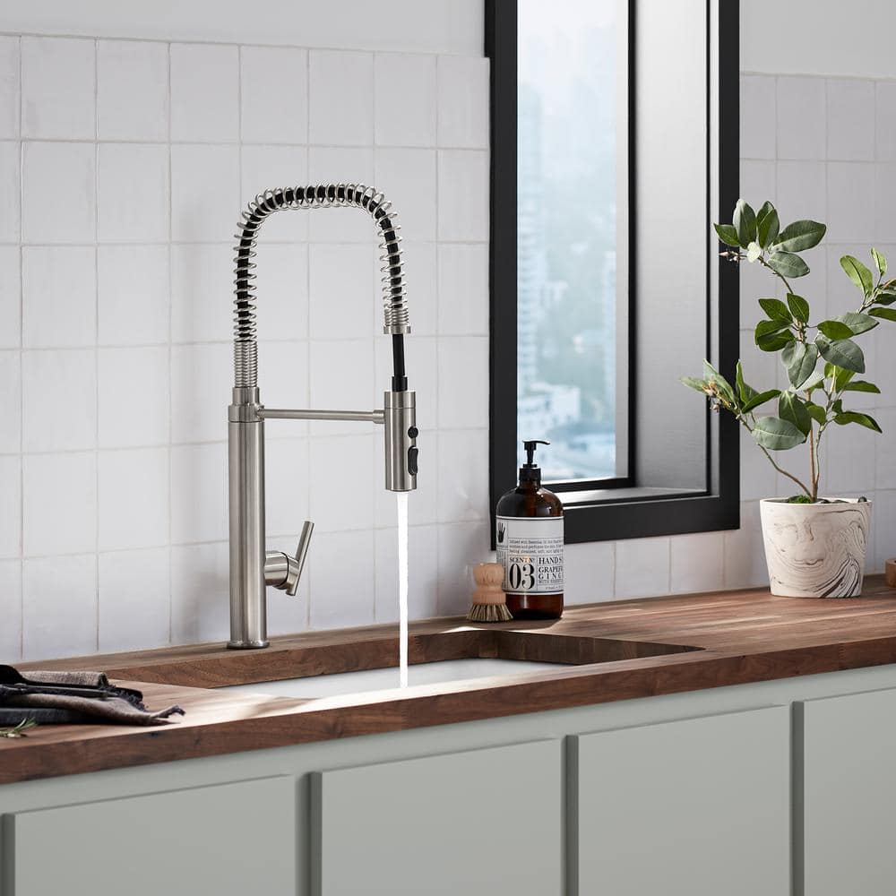 Stainless Steel Single Handle Kitchen Faucet with Pull-out Spray