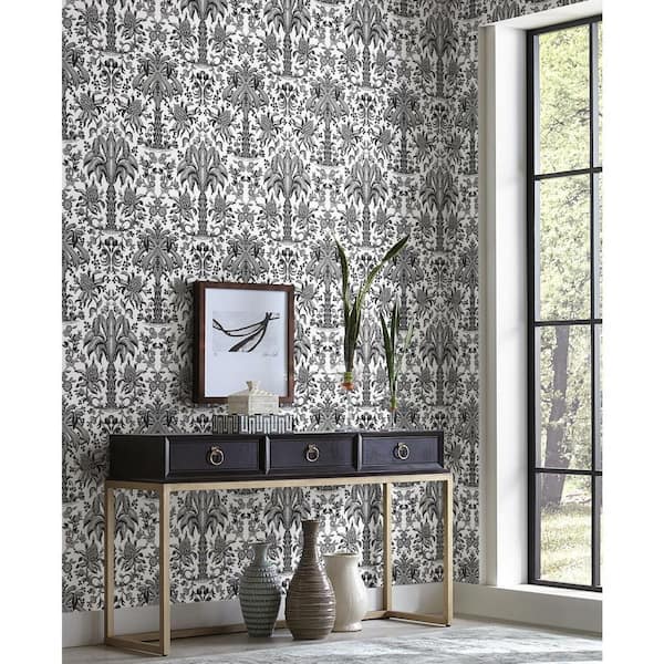 60.75 sq ft Black Palmetto Palm Damask Non-pasted Wallpaper