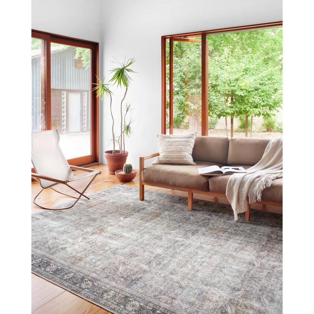Wynter Oriental Grey Charcoal Synthetic Area Rug 3'6" x 5'6"