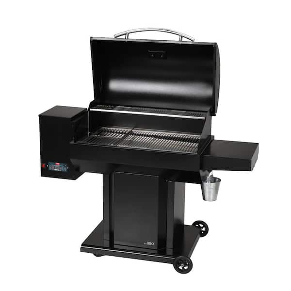 The Irondale USG890 Wood Pellet Grill and Smoker in Black