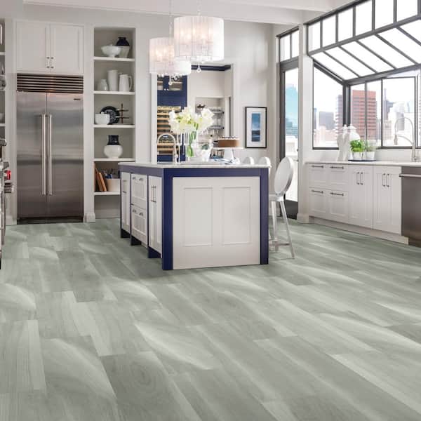 Shaw Manor Oak Zephyr 20 MIL x 9 in. W x 59 in. L Click Lock