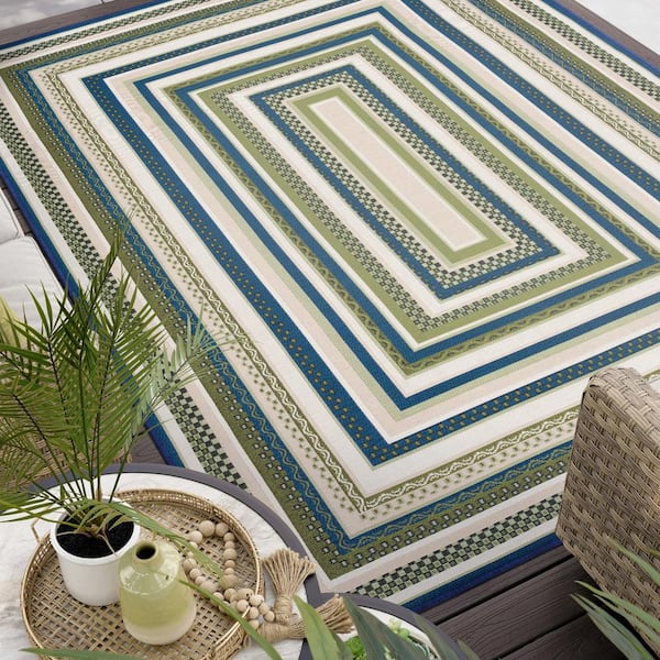 Stunning Green 8 ft. x 10 ft. Border Indoor/Outdoor Area Rug