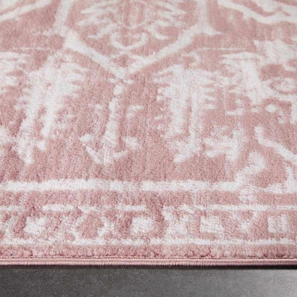 Blush Floral Reversible Easy-Care Synthetic 5' x 7' Rug