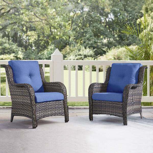 Pocassy Gray Wicker Outdoor Patio Lounge Chair with CushionGuard Blue