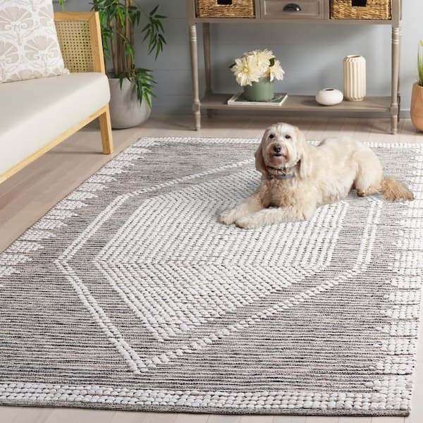 SAFAVIEH Montauk 6 ft. x 9 ft. Black/Ivory Oversized Diamond Area