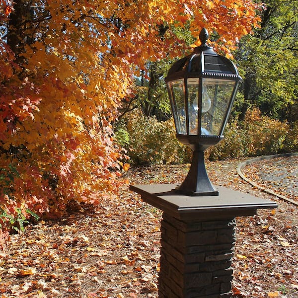 Royal Bulb Series Outdoor Weathered Bronze Integrated LED Solar Powered Post Light on Pier Base for Brick Mailbox