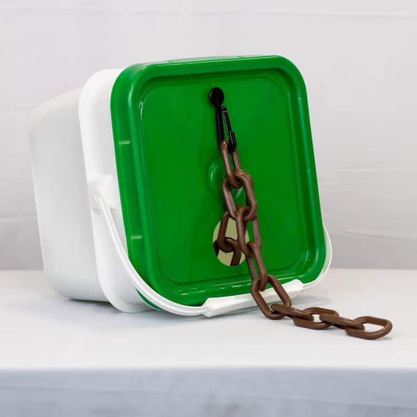 2 in. (#8, 51 mm) x 65 ft. Heavy Duty Plastic Safety Chain Brown in a Pail